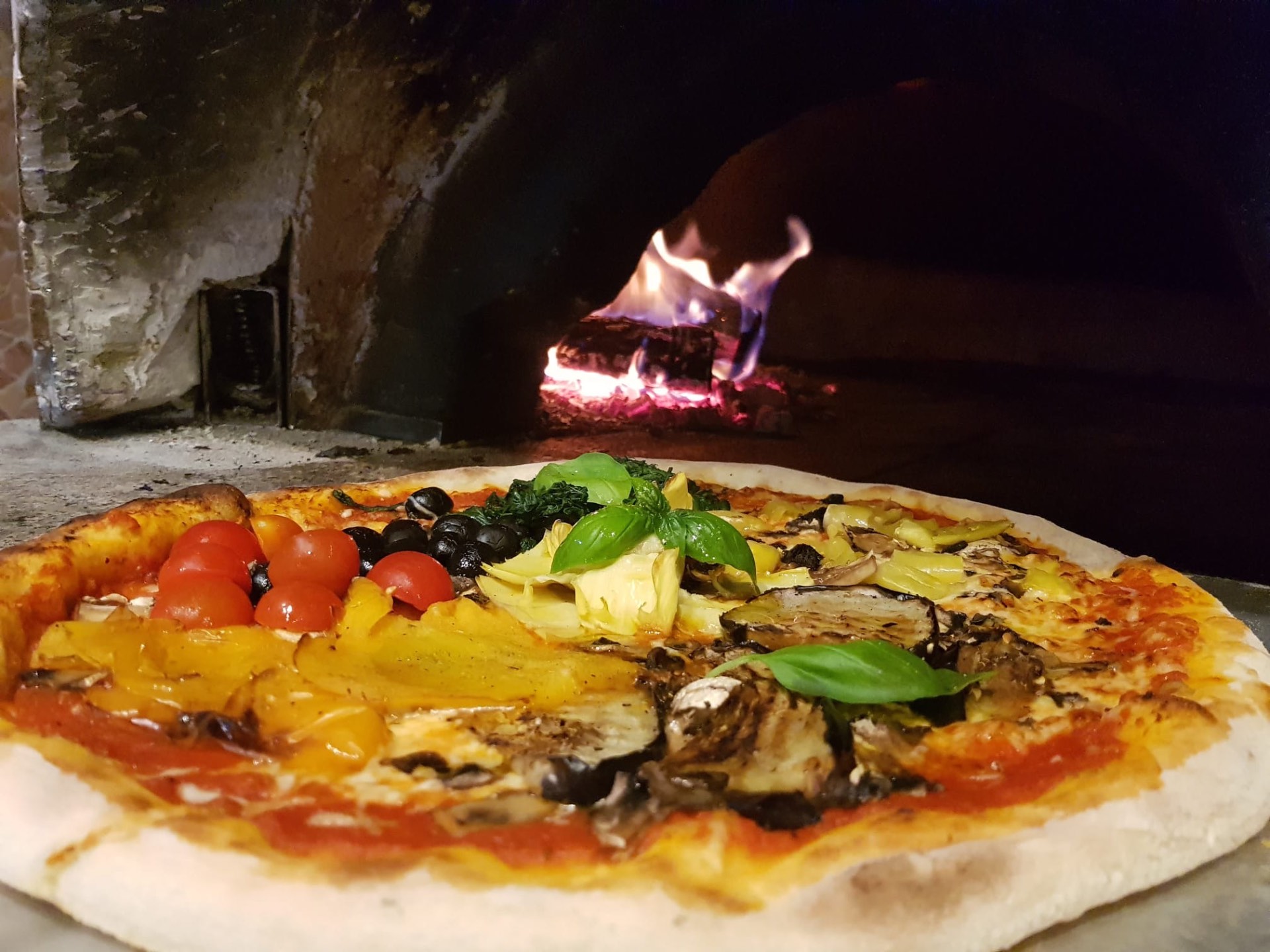 Pizza dal Forno a Legna